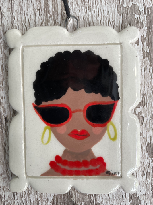 Mini Masterpiece – “Gloria the Glam Queen”